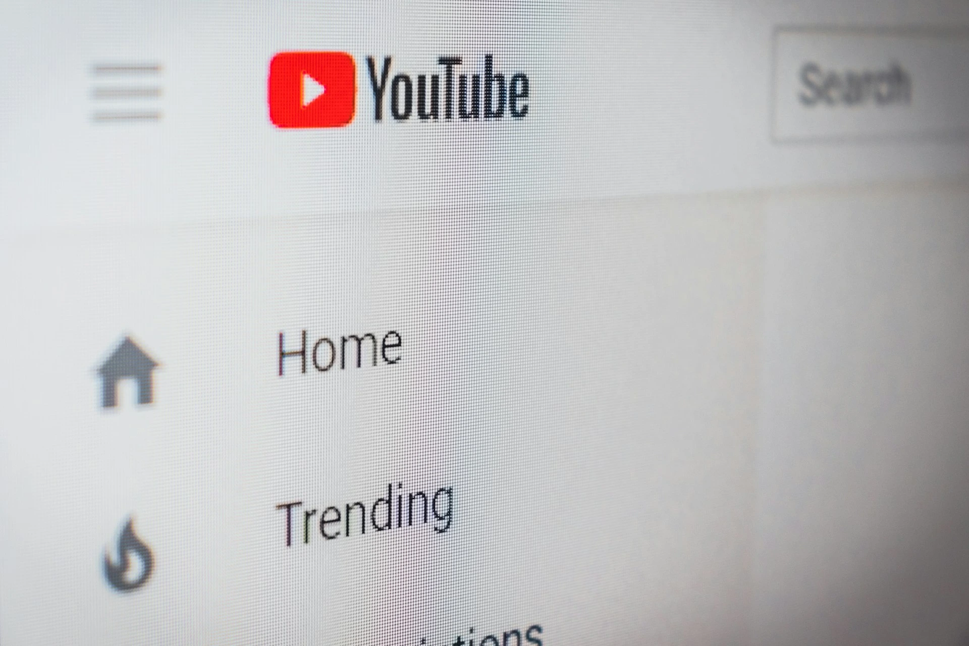 Ryssland bötfäller Google över YouTube-innehåll om militärens kapitulation